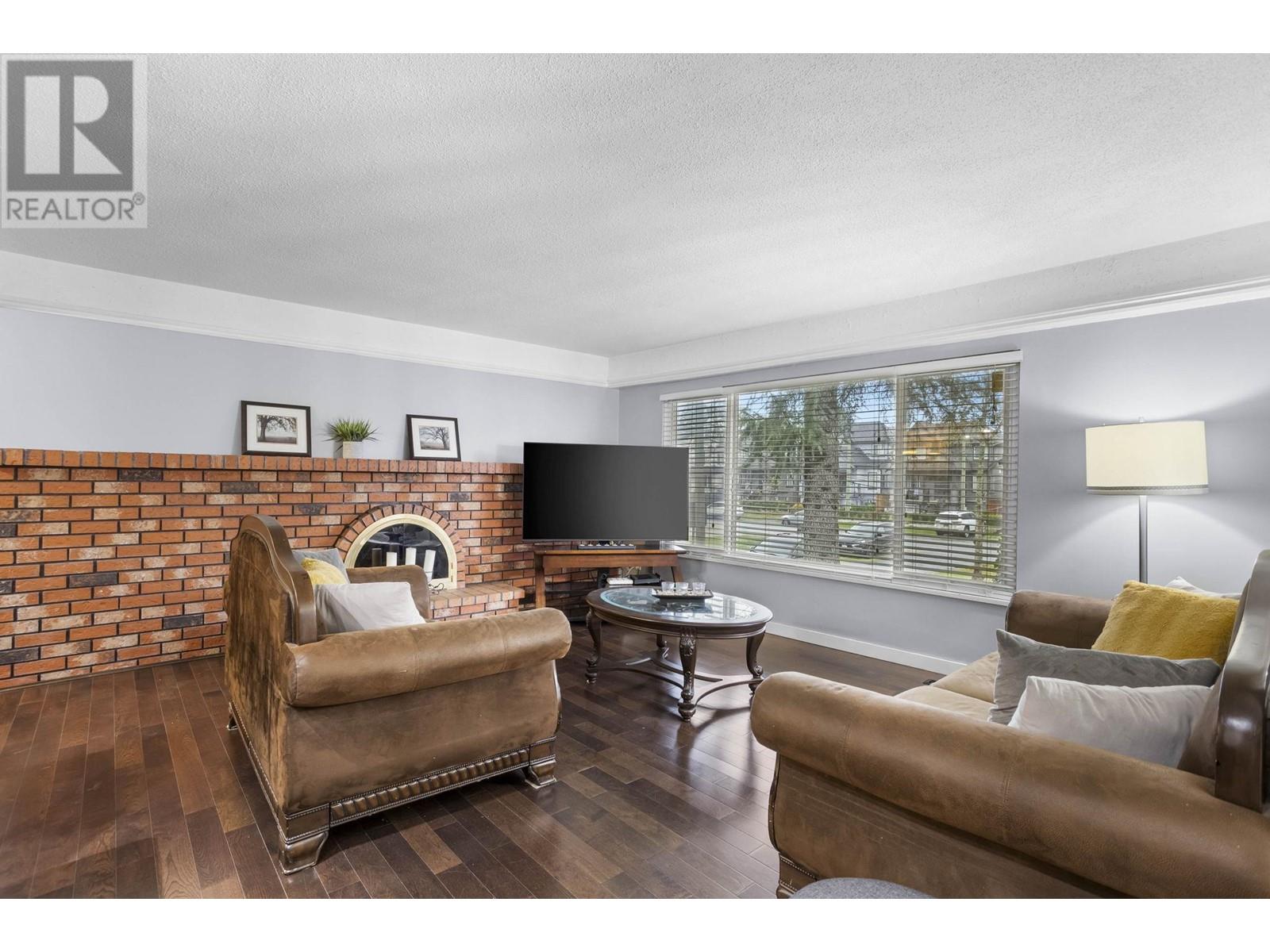 3131 Raleigh Street, Port Coquitlam, British Columbia  V3C 3J3 - Photo 11 - R2957304