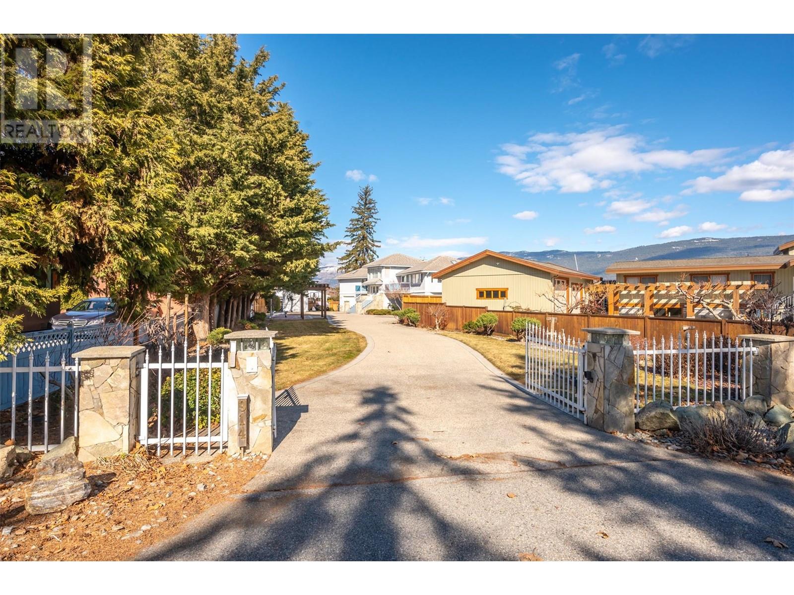 914 Powell Beach Road, Summerland, British Columbia  V0H 1Z9 - Photo 10 - 10338364