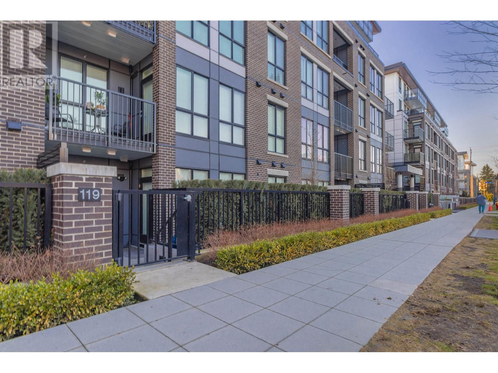 119 750 DOGWOOD STREET, coquitlam, British Columbia