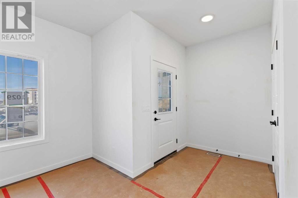 Property at 1029 Reynolds Crescent SW image 3
