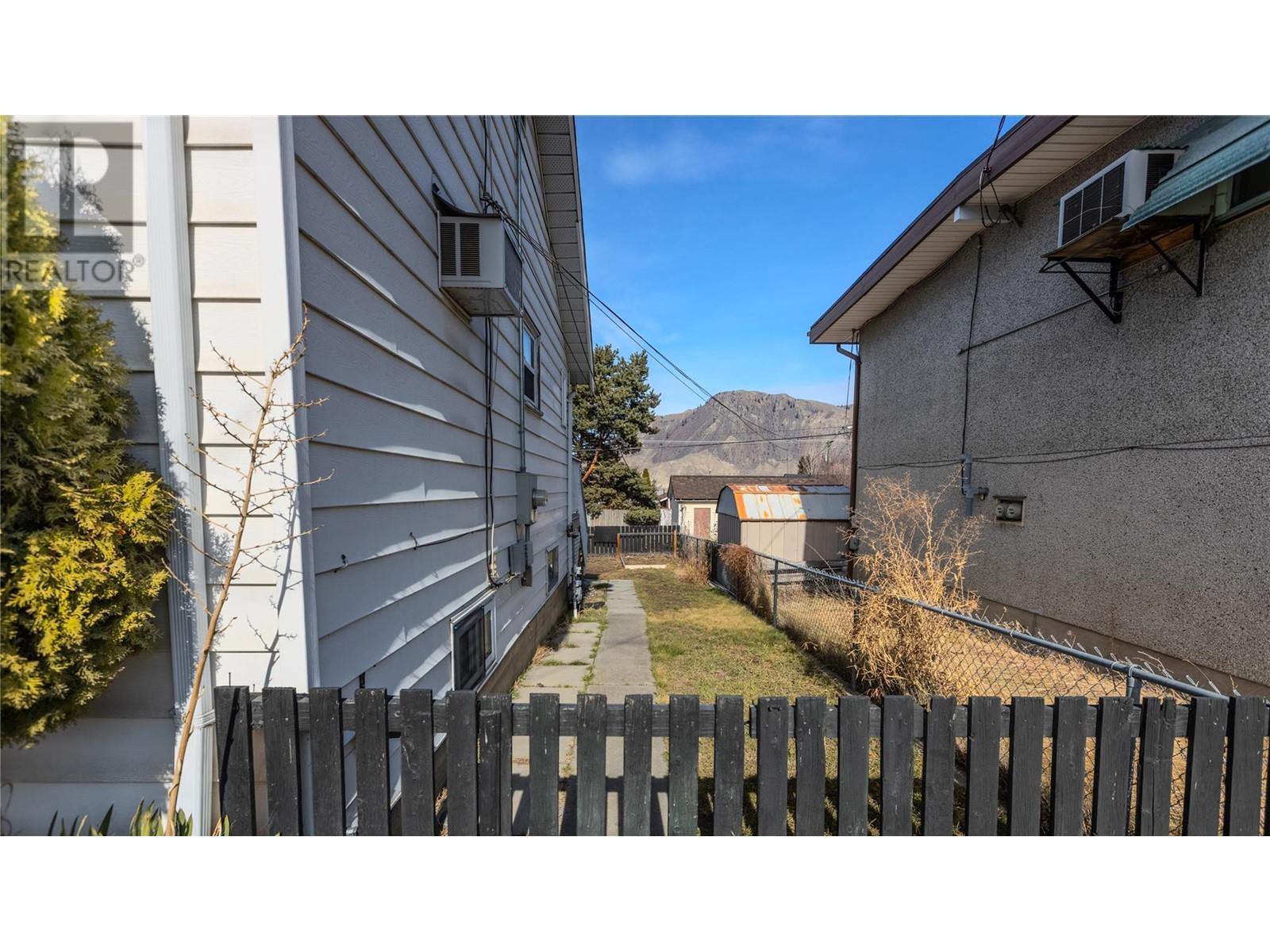 Property at 936 Columbia Street image 5