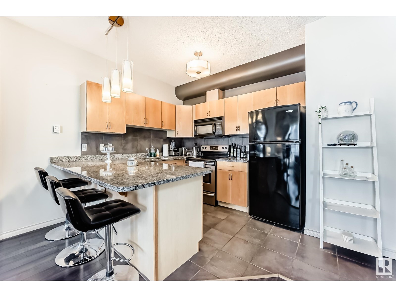 #309 10235 112 St Nw, Edmonton, Alberta  T5K 1M7 - Photo 3 - E4423372