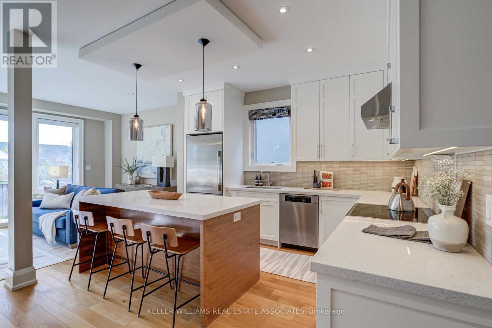 Property at 1088 GARDNER AVENUE image 3