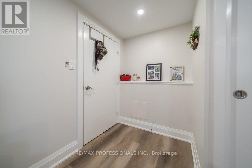 Basement - 2106 Sunnydale Drive, Burlington, Ontario  L7P 1E7 - Photo 3 - W12011272