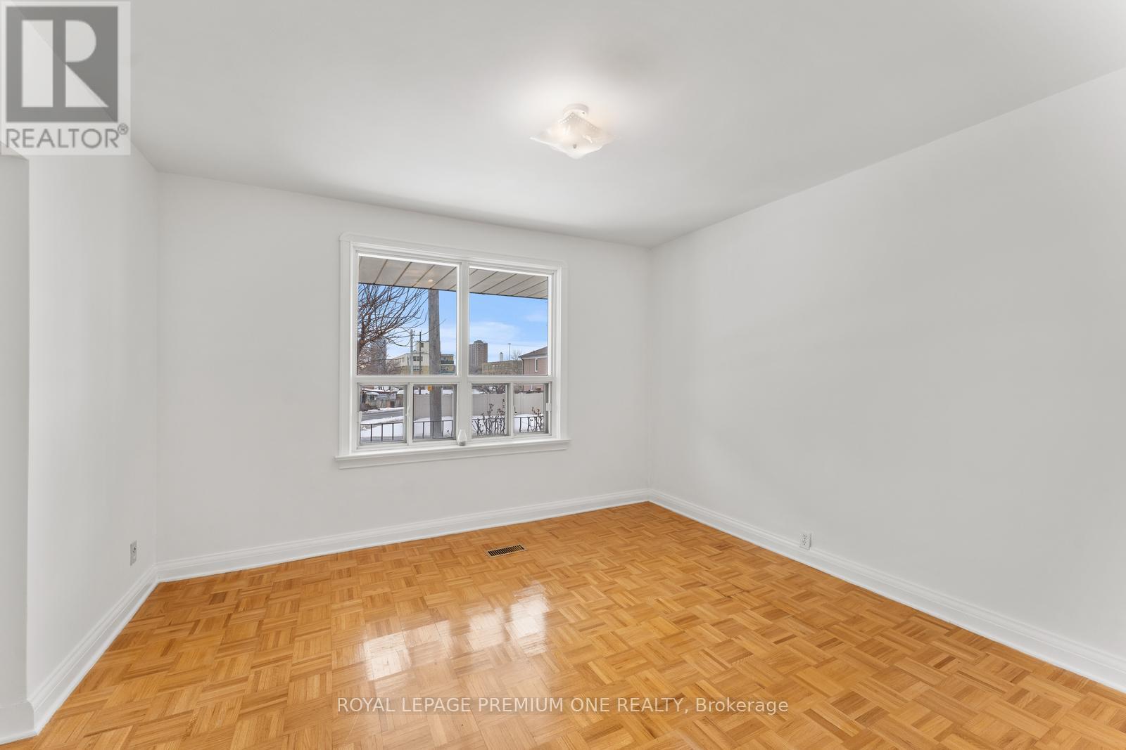 280 Epsom Downs Drive, Toronto, Ontario  M3M 1T6 - Photo 15 - W12011287