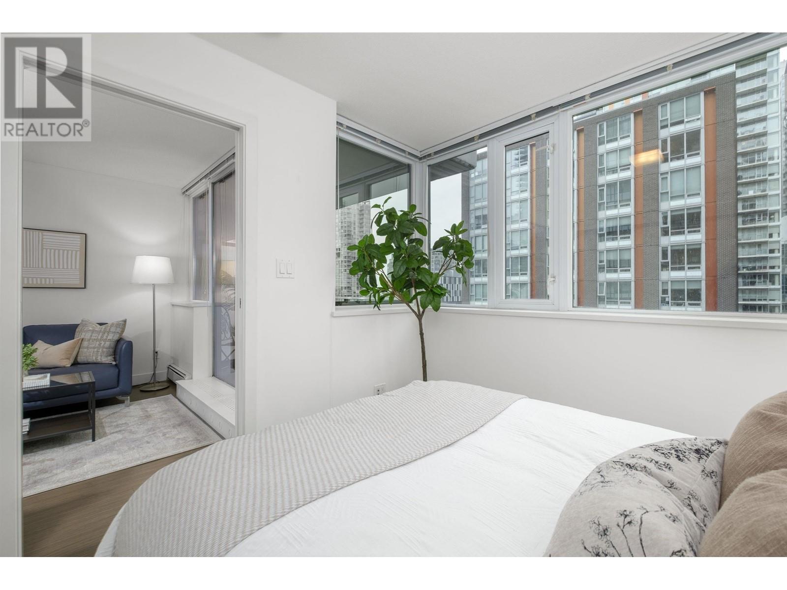 Listing Picture 13 of 26 : 601 1325 ROLSTON STREET, Vancouver / 溫哥華 - 魯藝地產 Yvonne Lu Group - MLS Medallion Club Member