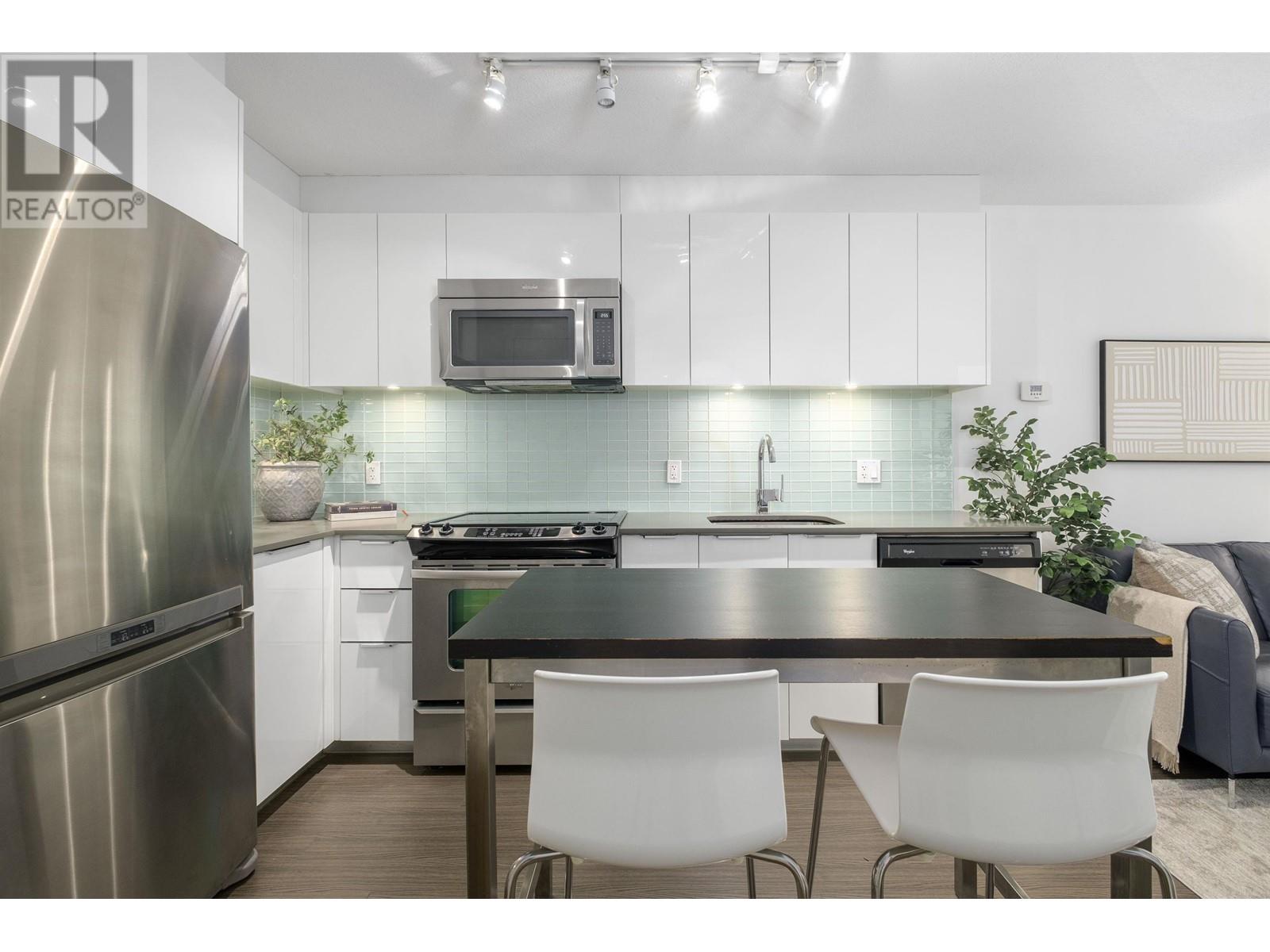 Listing Picture 8 of 26 : 601 1325 ROLSTON STREET, Vancouver / 溫哥華 - 魯藝地產 Yvonne Lu Group - MLS Medallion Club Member