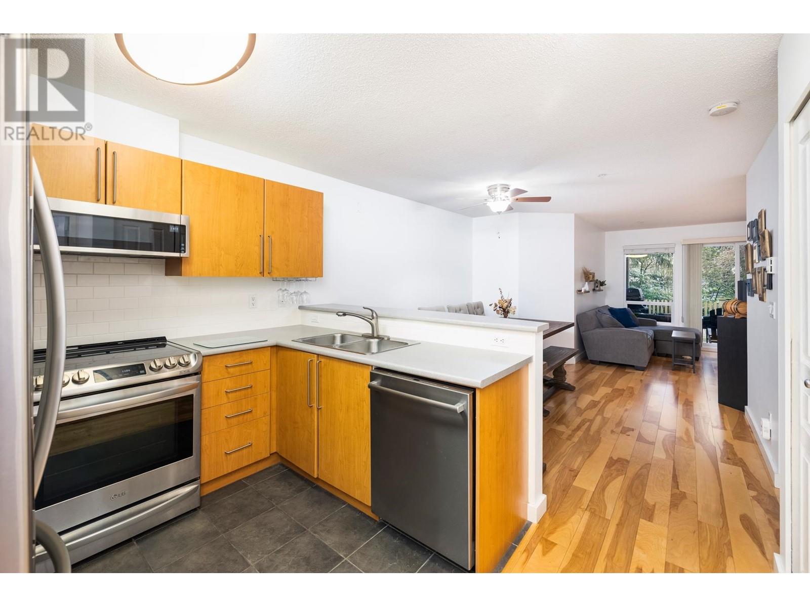 104 1150 E 29th Street, North Vancouver, British Columbia  V7K 3E2 - Photo 4 - R2975889