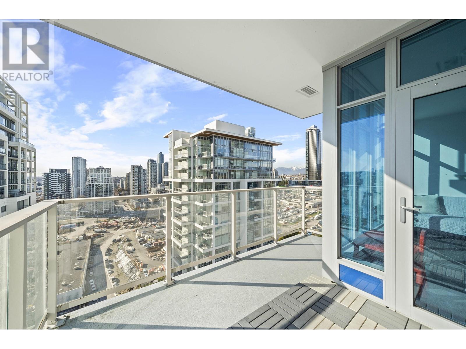 Listing Picture 16 of 27 : 2208 2311 BETA AVENUE, Burnaby / 本拿比 - 魯藝地產 Yvonne Lu Group - MLS Medallion Club Member