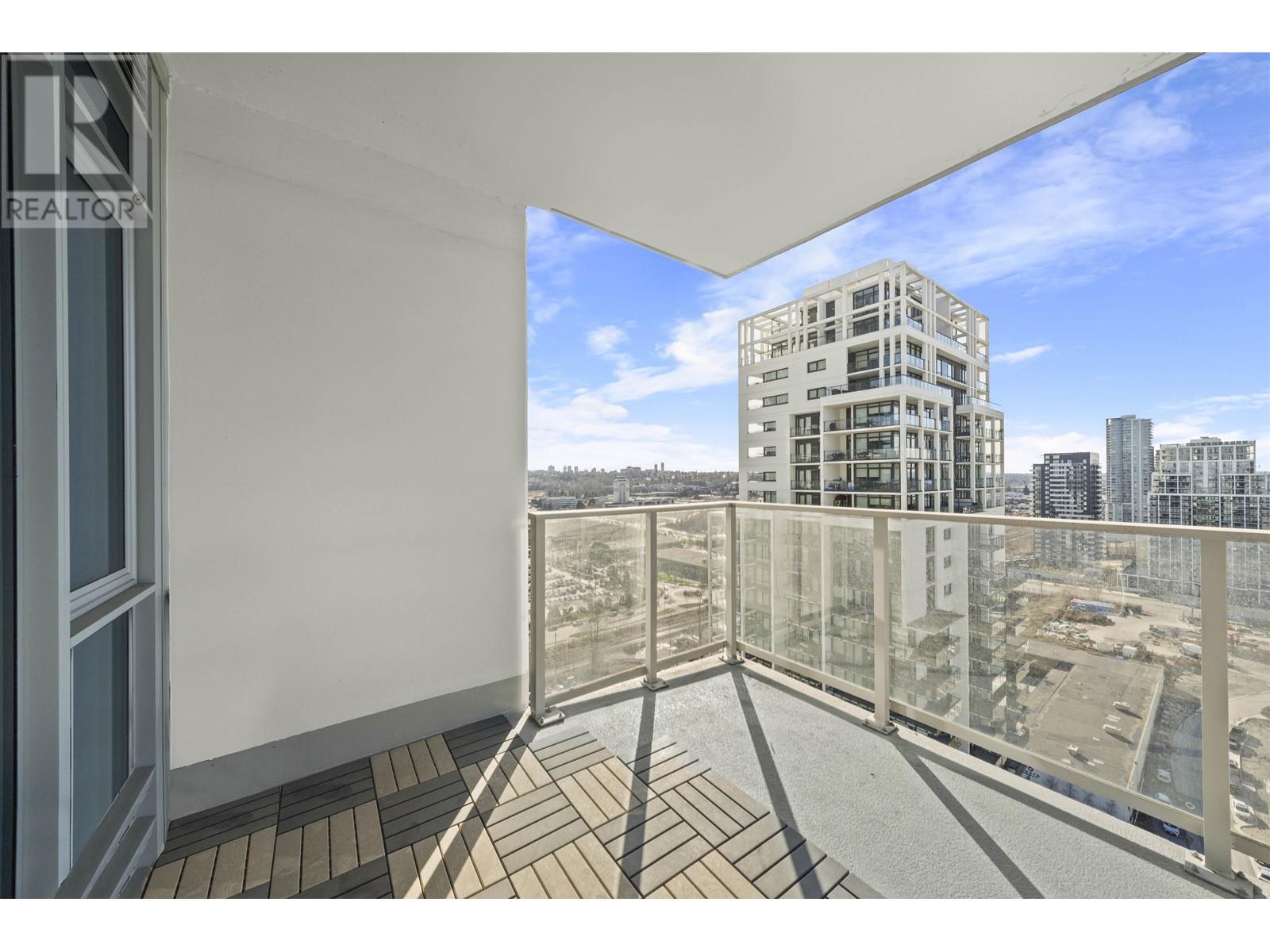 Listing Picture 17 of 27 : 2208 2311 BETA AVENUE, Burnaby / 本拿比 - 魯藝地產 Yvonne Lu Group - MLS Medallion Club Member