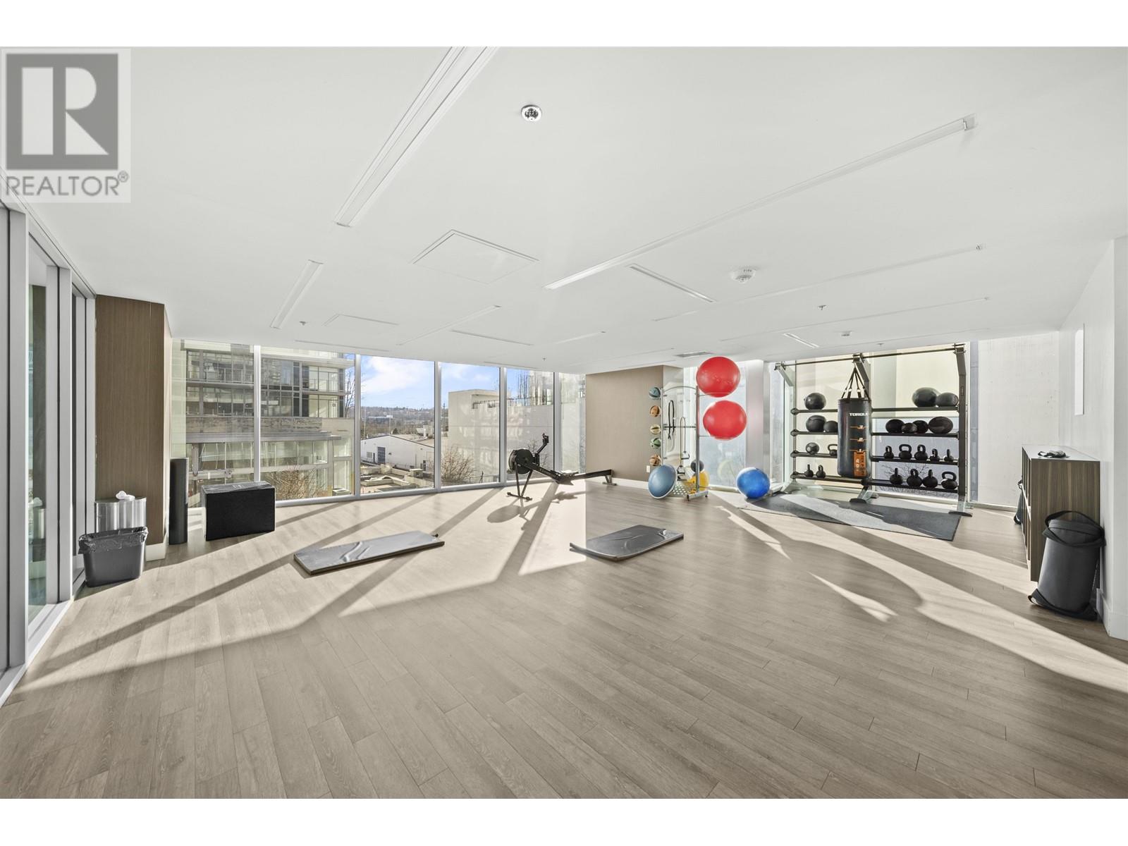 Listing Picture 20 of 27 : 2208 2311 BETA AVENUE, Burnaby / 本拿比 - 魯藝地產 Yvonne Lu Group - MLS Medallion Club Member
