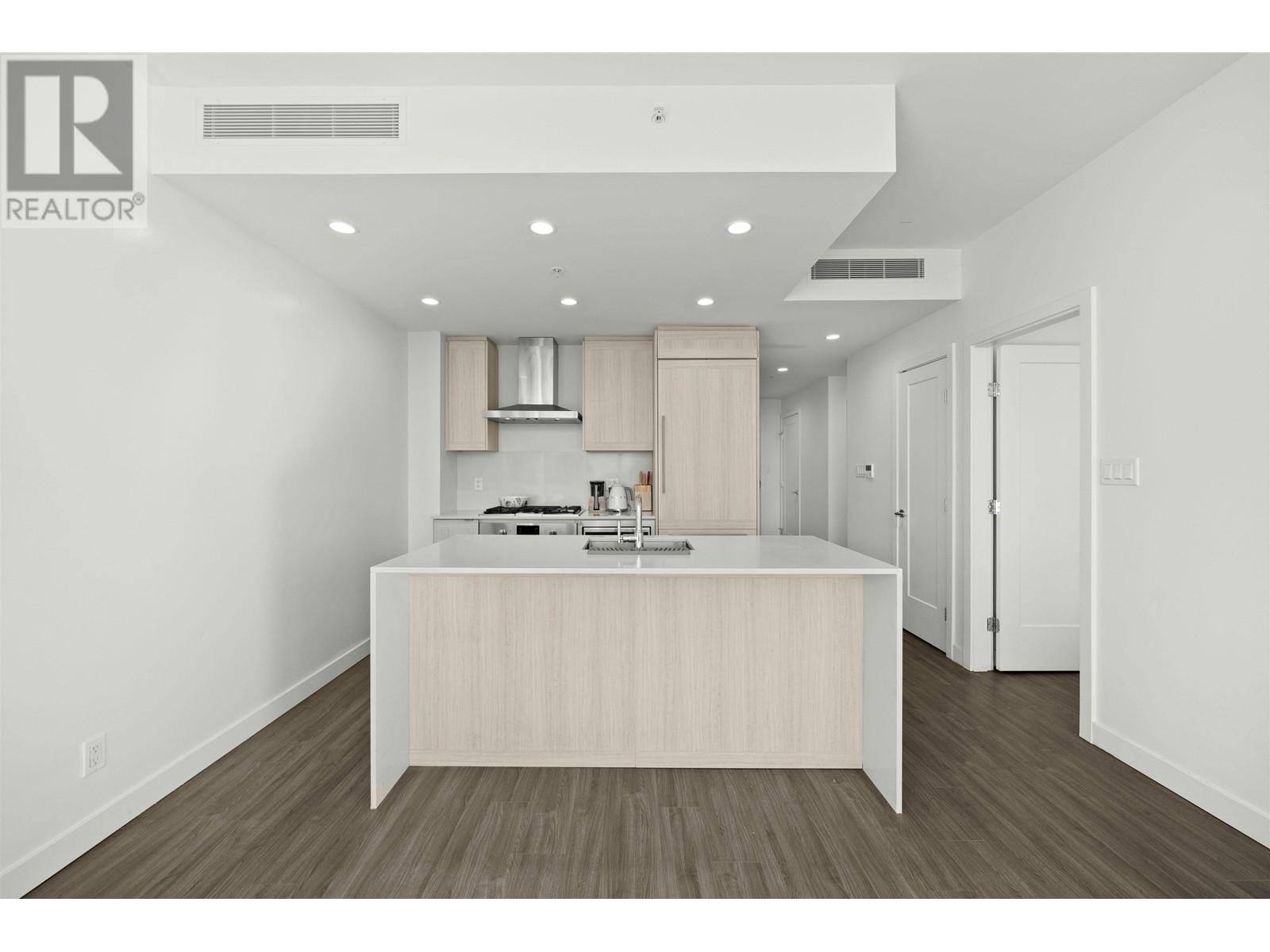 Listing Picture 8 of 27 : 2208 2311 BETA AVENUE, Burnaby / 本拿比 - 魯藝地產 Yvonne Lu Group - MLS Medallion Club Member