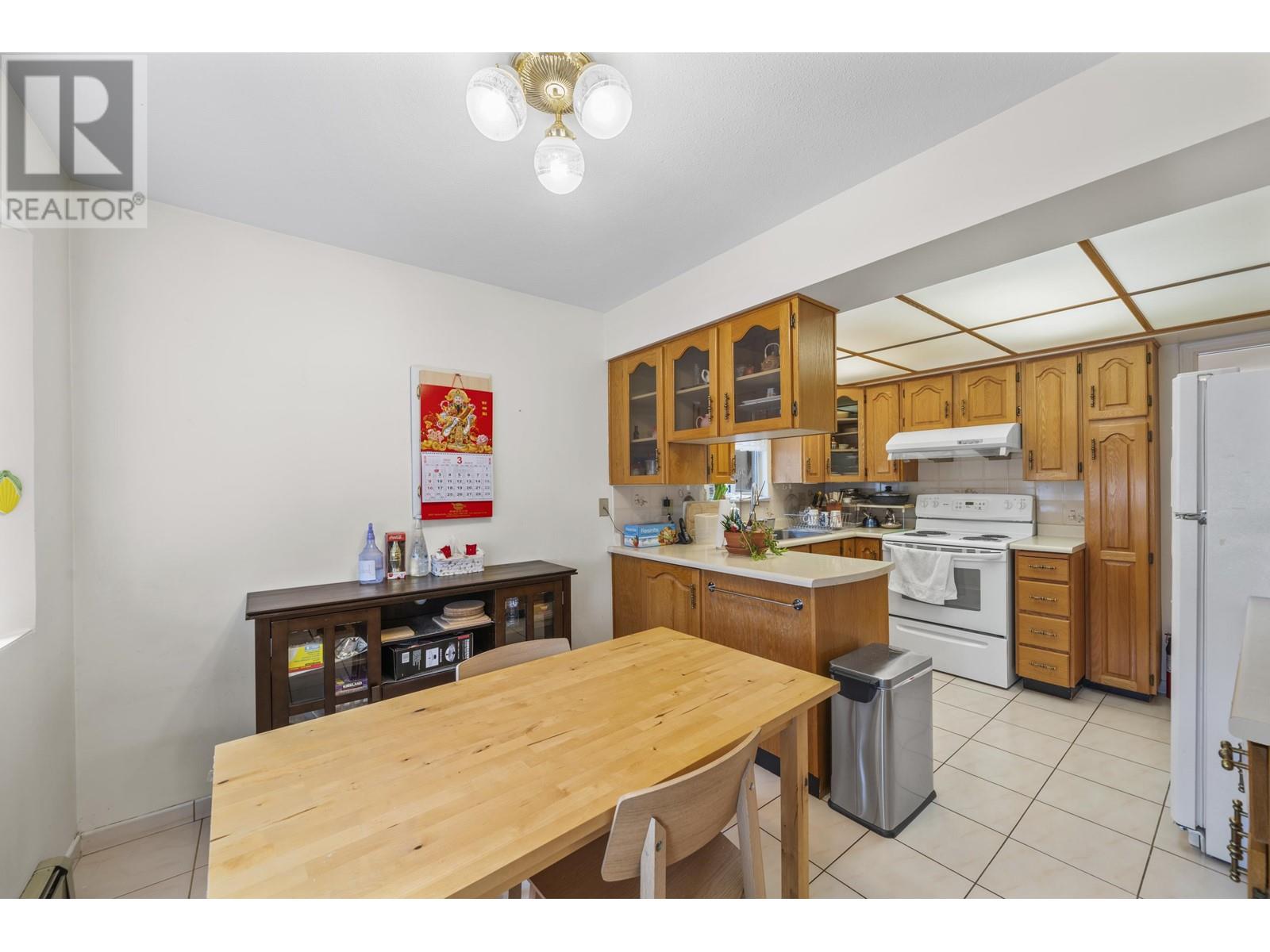 1747 E 37th Avenue, Vancouver, British Columbia  V5P 1E7 - Photo 4 - R2975935