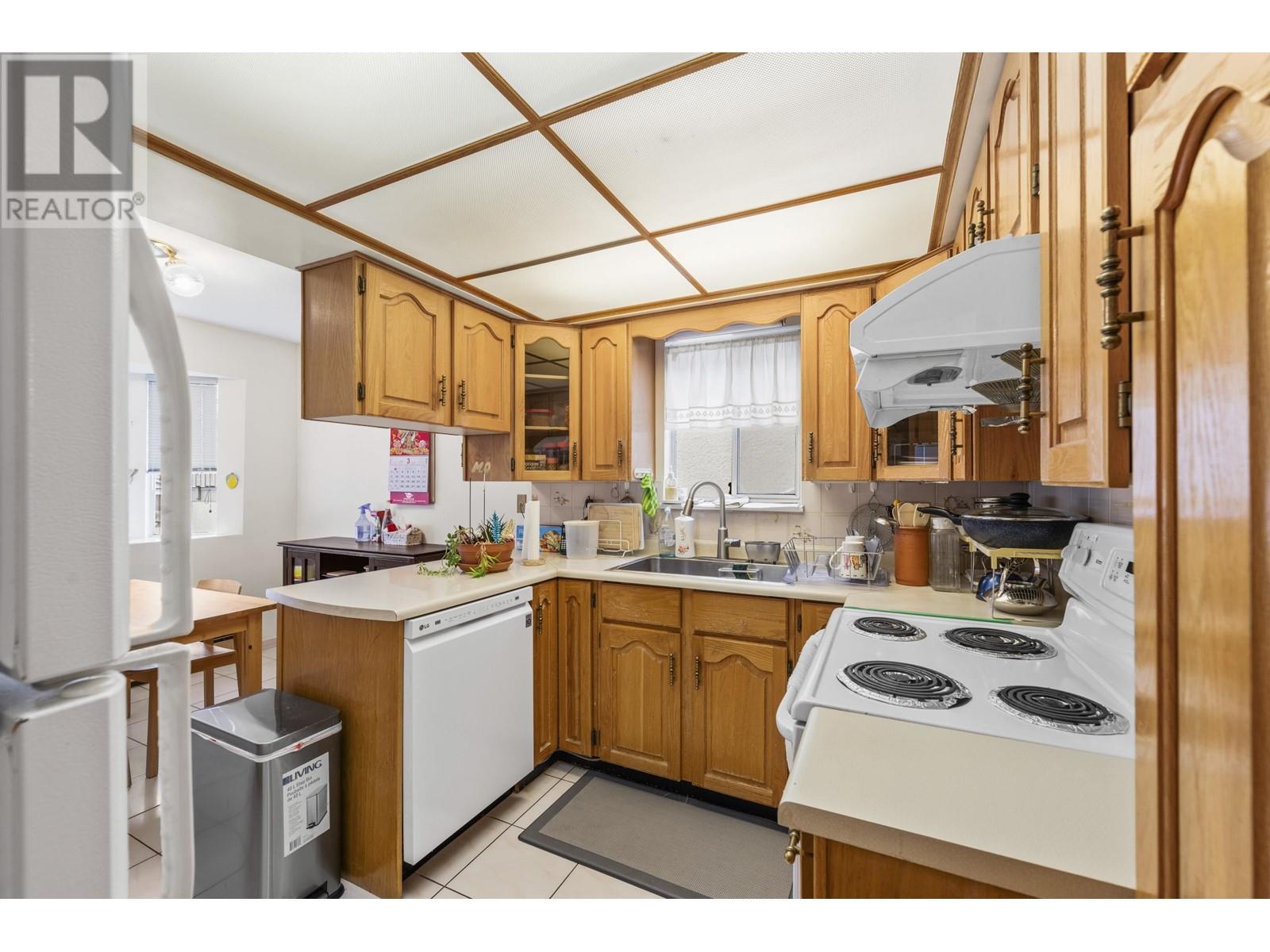 1747 E 37th Avenue, Vancouver, British Columbia  V5P 1E7 - Photo 7 - R2975935