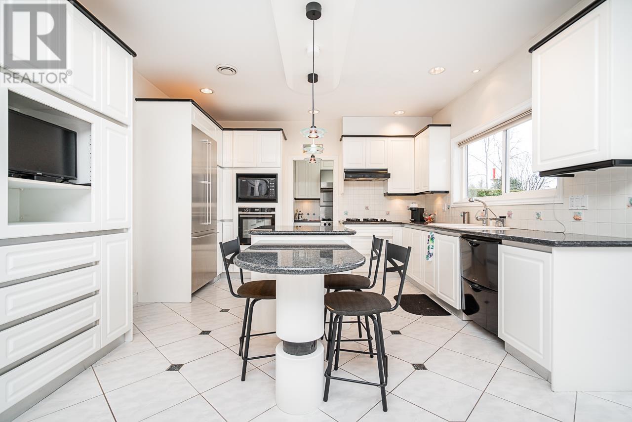 Listing Picture 12 of 40 : 3619 DALEBRIGHT DRIVE, Burnaby / 本拿比 - 魯藝地產 Yvonne Lu Group - MLS Medallion Club Member