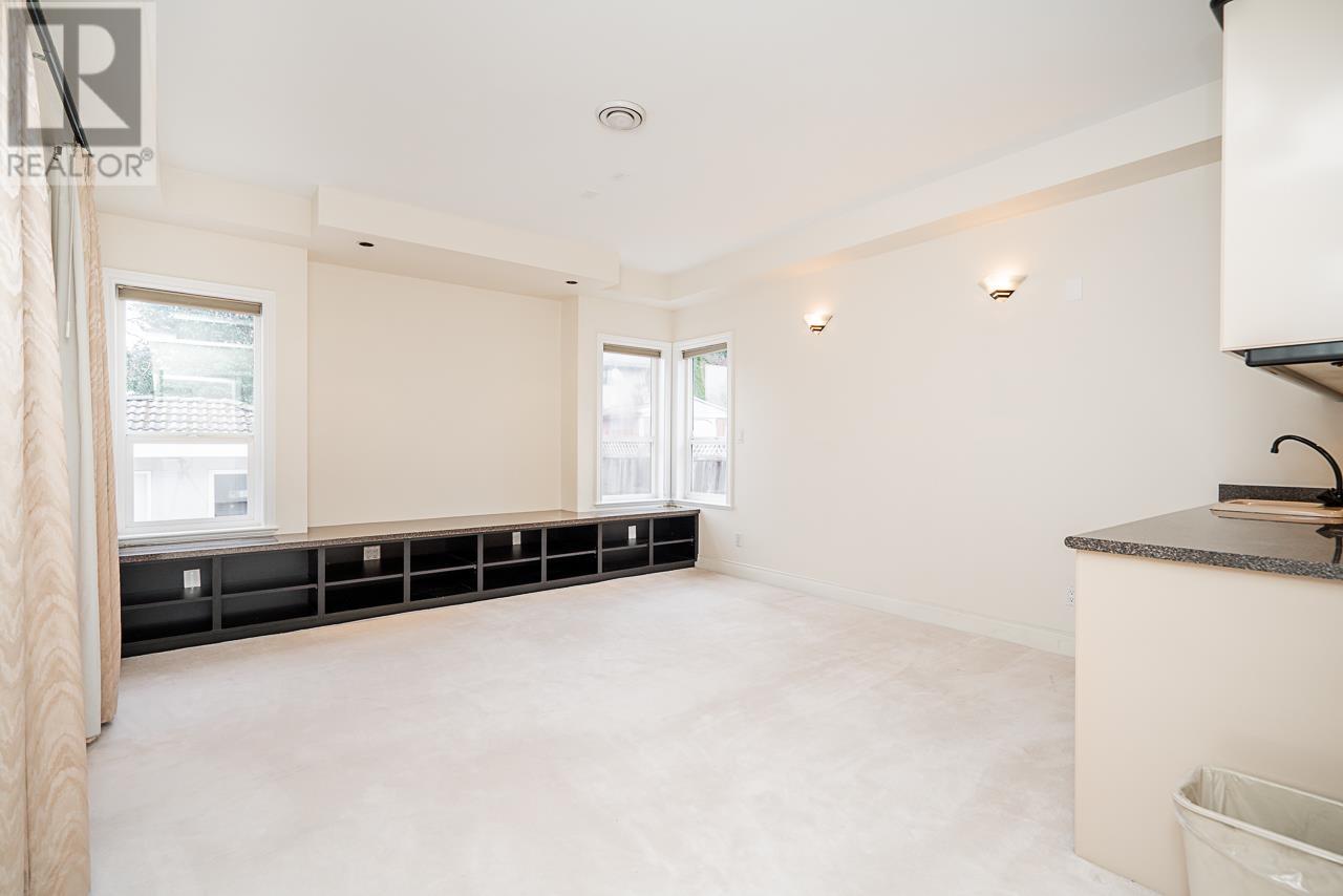 Listing Picture 15 of 40 : 3619 DALEBRIGHT DRIVE, Burnaby / 本拿比 - 魯藝地產 Yvonne Lu Group - MLS Medallion Club Member