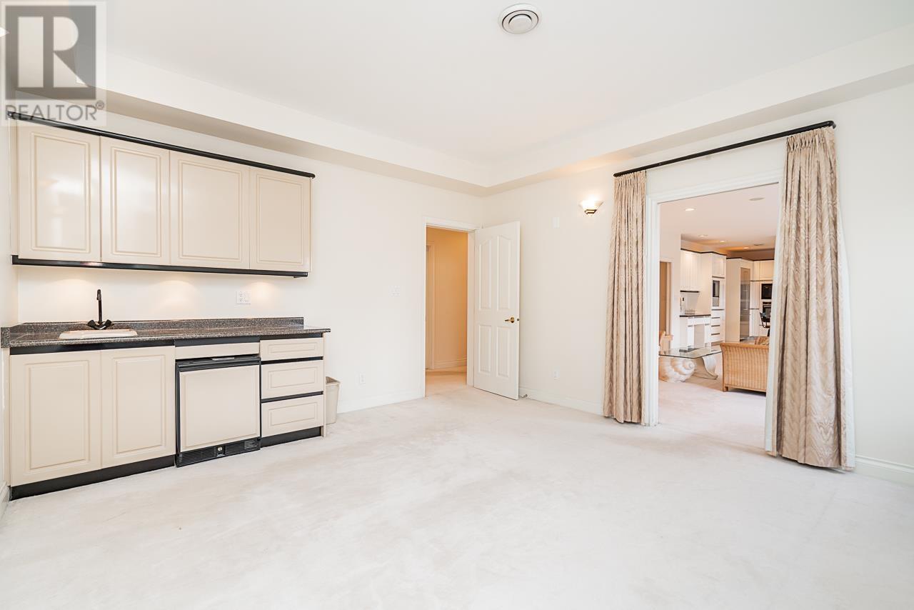 Listing Picture 16 of 40 : 3619 DALEBRIGHT DRIVE, Burnaby / 本拿比 - 魯藝地產 Yvonne Lu Group - MLS Medallion Club Member