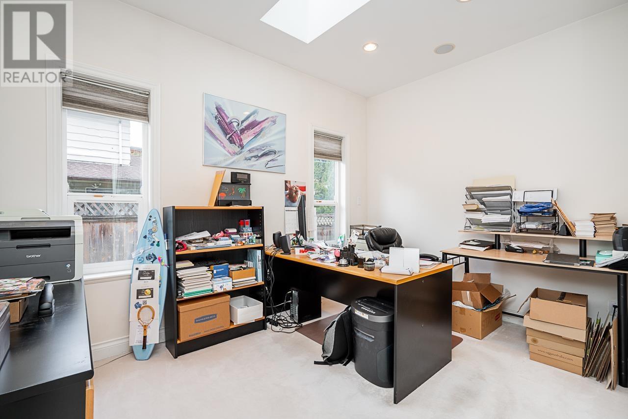 Listing Picture 17 of 40 : 3619 DALEBRIGHT DRIVE, Burnaby / 本拿比 - 魯藝地產 Yvonne Lu Group - MLS Medallion Club Member