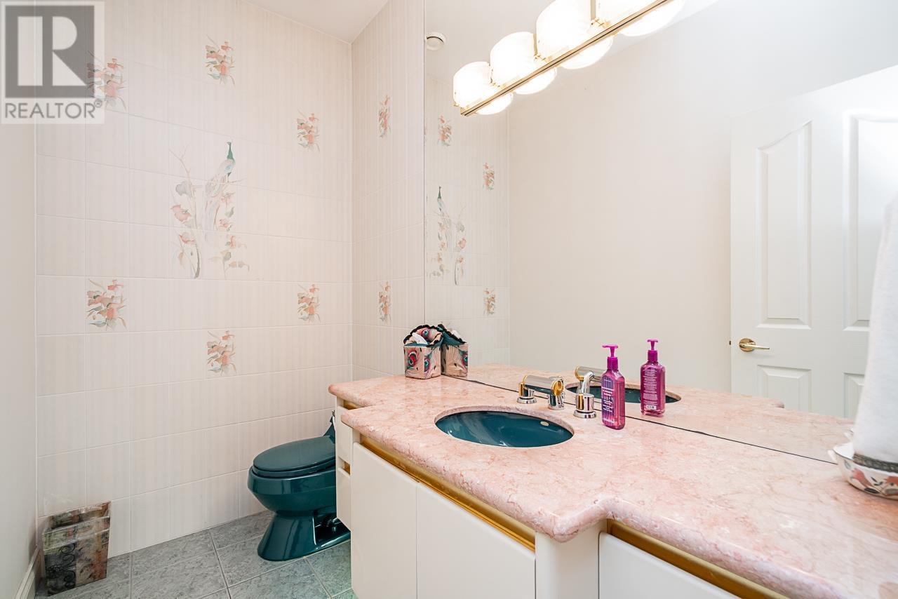 Listing Picture 19 of 40 : 3619 DALEBRIGHT DRIVE, Burnaby / 本拿比 - 魯藝地產 Yvonne Lu Group - MLS Medallion Club Member