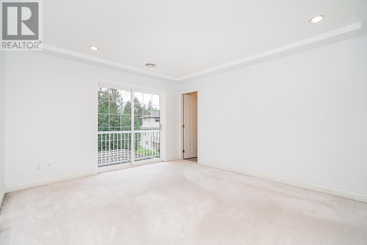 Listing Picture 27 of 40 : 3619 DALEBRIGHT DRIVE, Burnaby / 本拿比 - 魯藝地產 Yvonne Lu Group - MLS Medallion Club Member