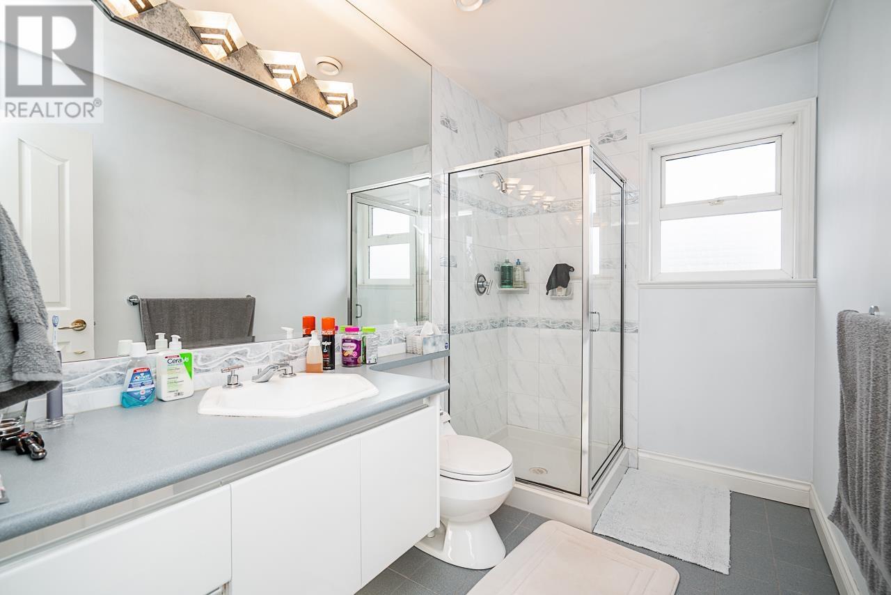 Listing Picture 30 of 40 : 3619 DALEBRIGHT DRIVE, Burnaby / 本拿比 - 魯藝地產 Yvonne Lu Group - MLS Medallion Club Member