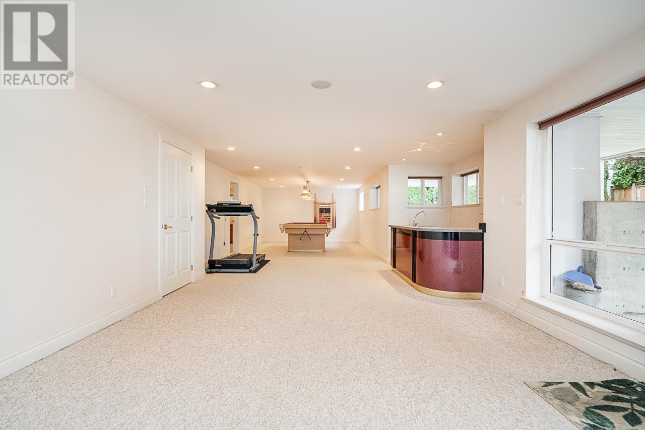 Listing Picture 31 of 40 : 3619 DALEBRIGHT DRIVE, Burnaby / 本拿比 - 魯藝地產 Yvonne Lu Group - MLS Medallion Club Member
