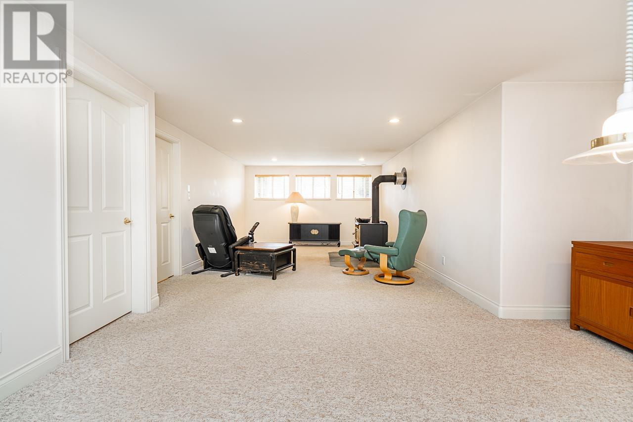 Listing Picture 33 of 40 : 3619 DALEBRIGHT DRIVE, Burnaby / 本拿比 - 魯藝地產 Yvonne Lu Group - MLS Medallion Club Member