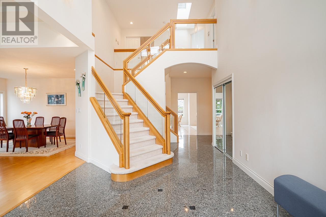 Listing Picture 4 of 40 : 3619 DALEBRIGHT DRIVE, Burnaby / 本拿比 - 魯藝地產 Yvonne Lu Group - MLS Medallion Club Member