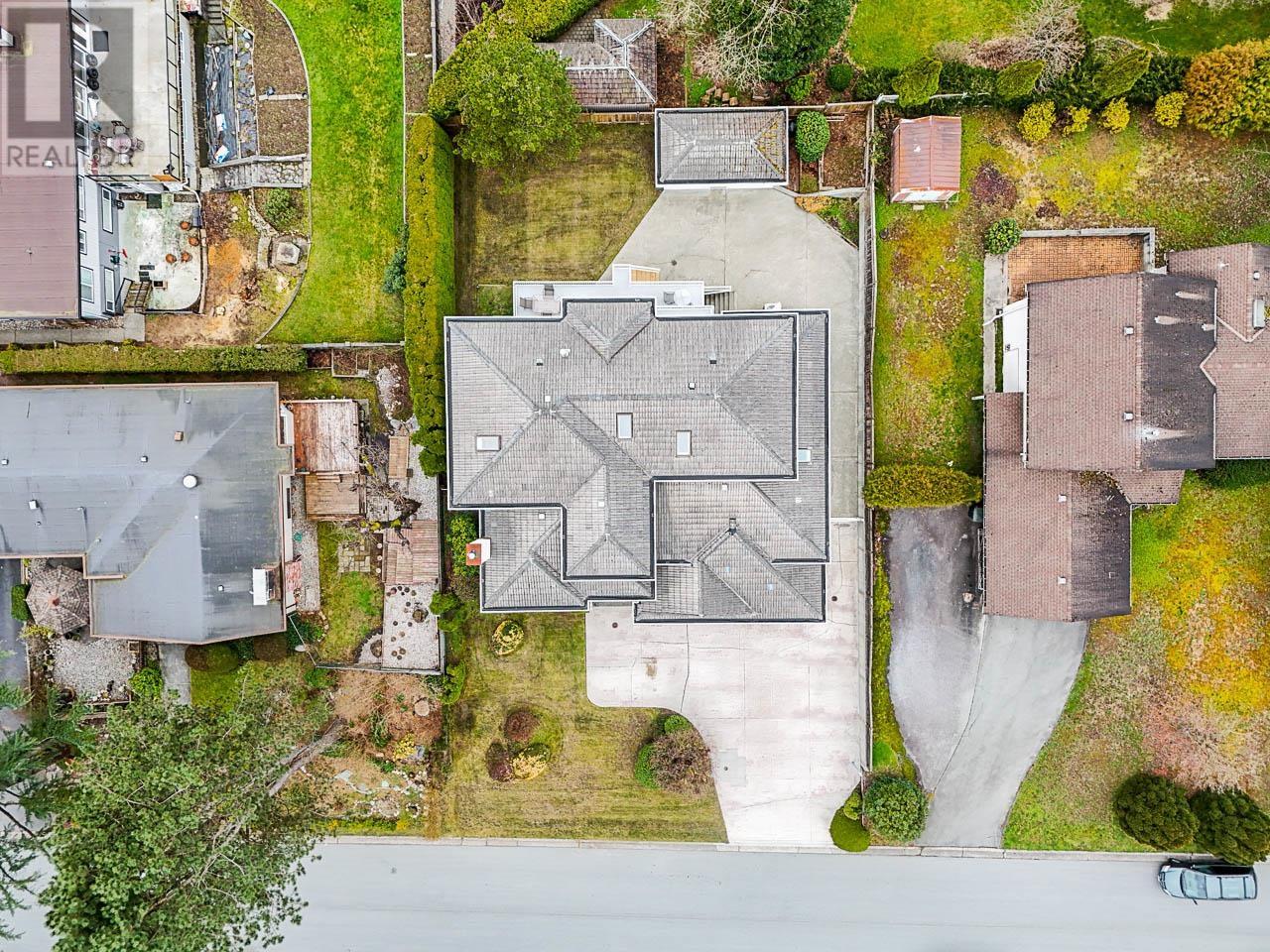 Listing Picture 40 of 40 : 3619 DALEBRIGHT DRIVE, Burnaby / 本拿比 - 魯藝地產 Yvonne Lu Group - MLS Medallion Club Member