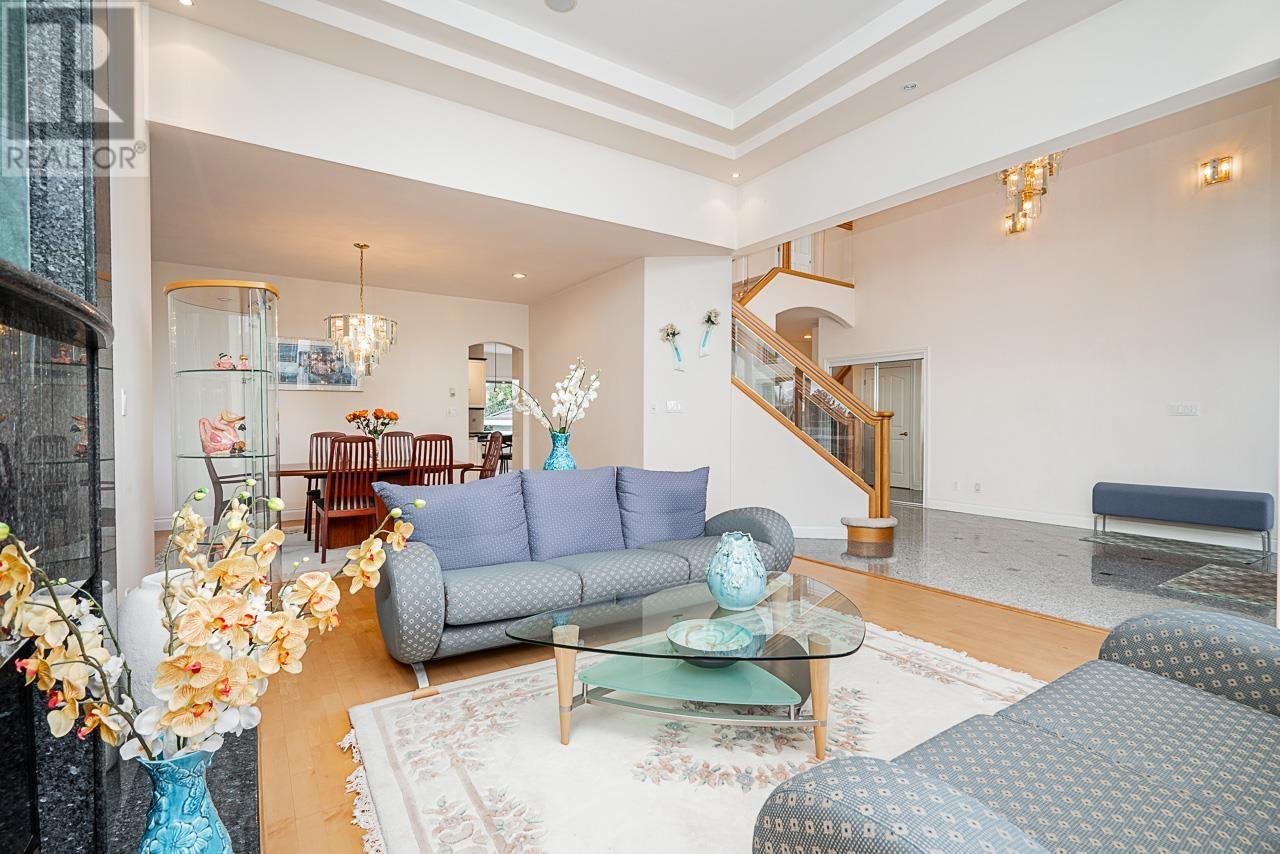 Listing Picture 7 of 40 : 3619 DALEBRIGHT DRIVE, Burnaby / 本拿比 - 魯藝地產 Yvonne Lu Group - MLS Medallion Club Member