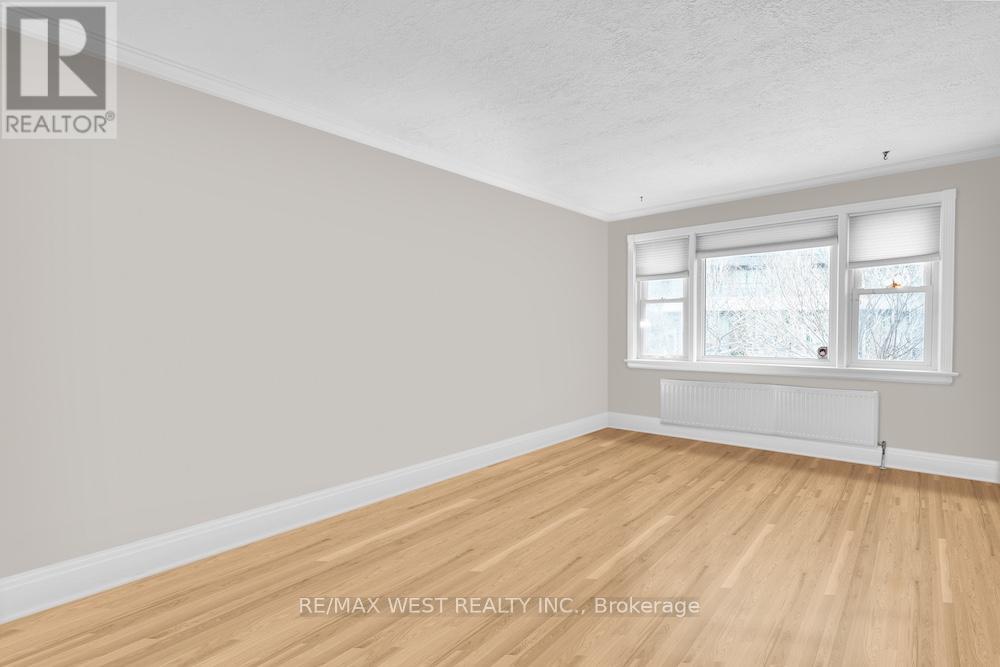 Property at 9 FIELDWAY ROAD image 5