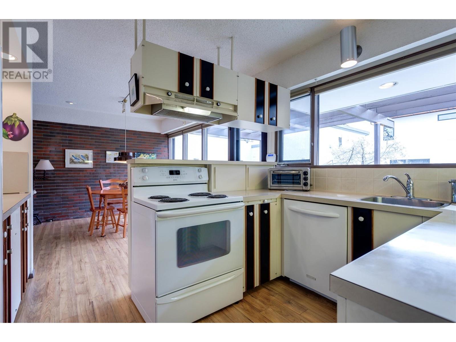 371 Francis Avenue, Kelowna, British Columbia  V1Y 5E8 - Photo 14 - 10338167