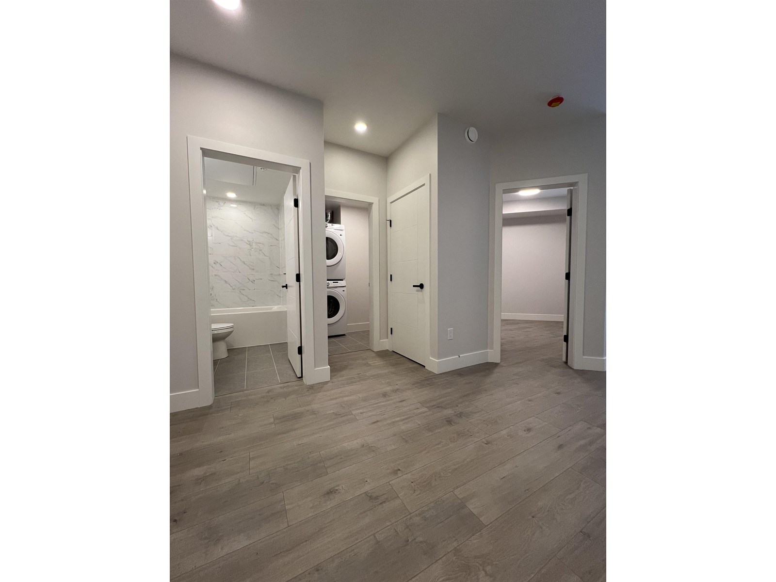 203 13452 95 Avenue, Surrey, British Columbia  V3R 7W4 - Photo 12 - R2944988