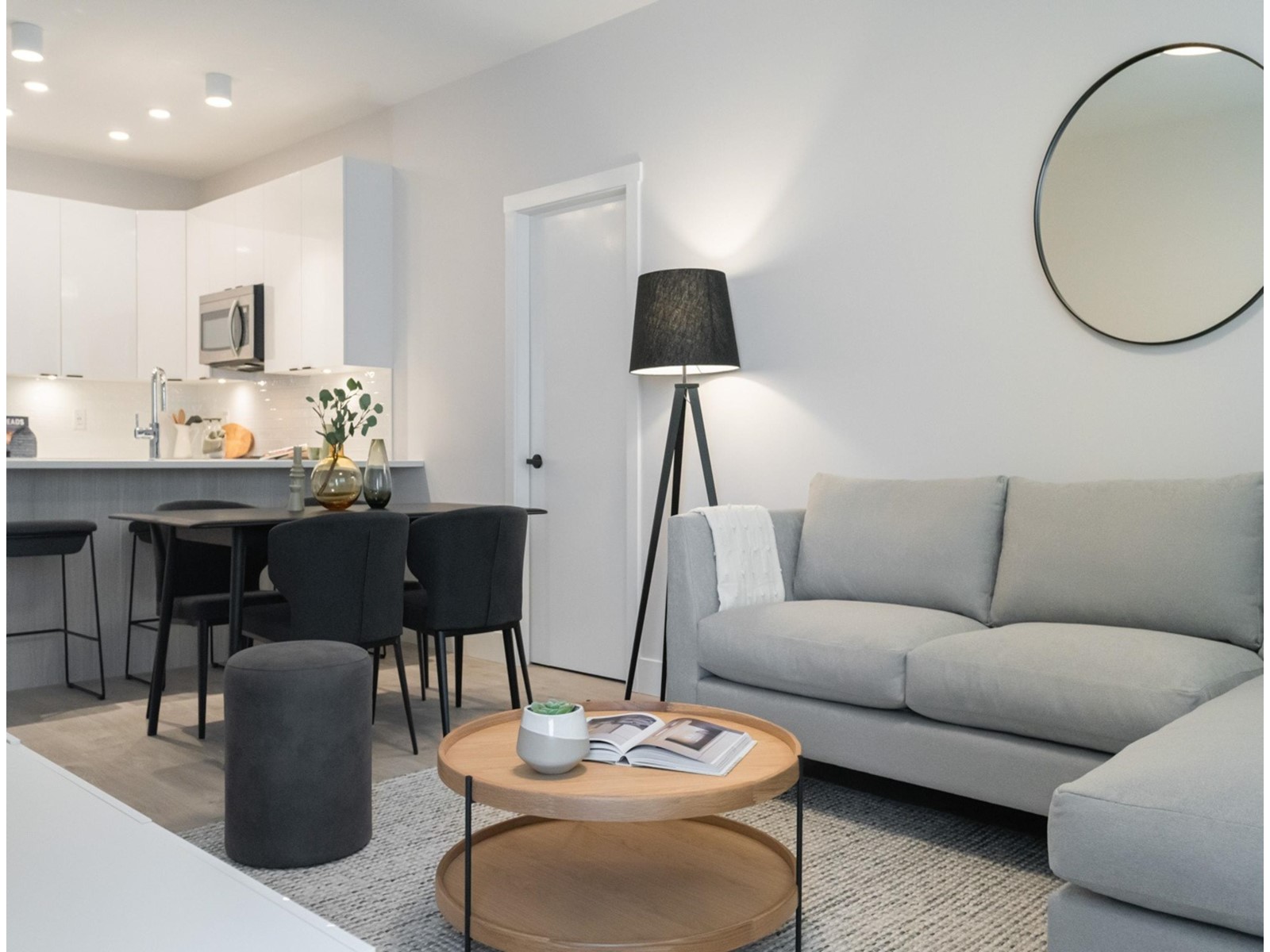 605 13452 95 Avenue, Surrey, British Columbia  V3R 7W4 - Photo 6 - R2955781