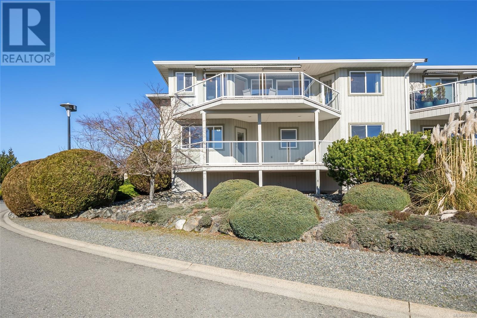 Property at 3385 Edgewood Dr image 5