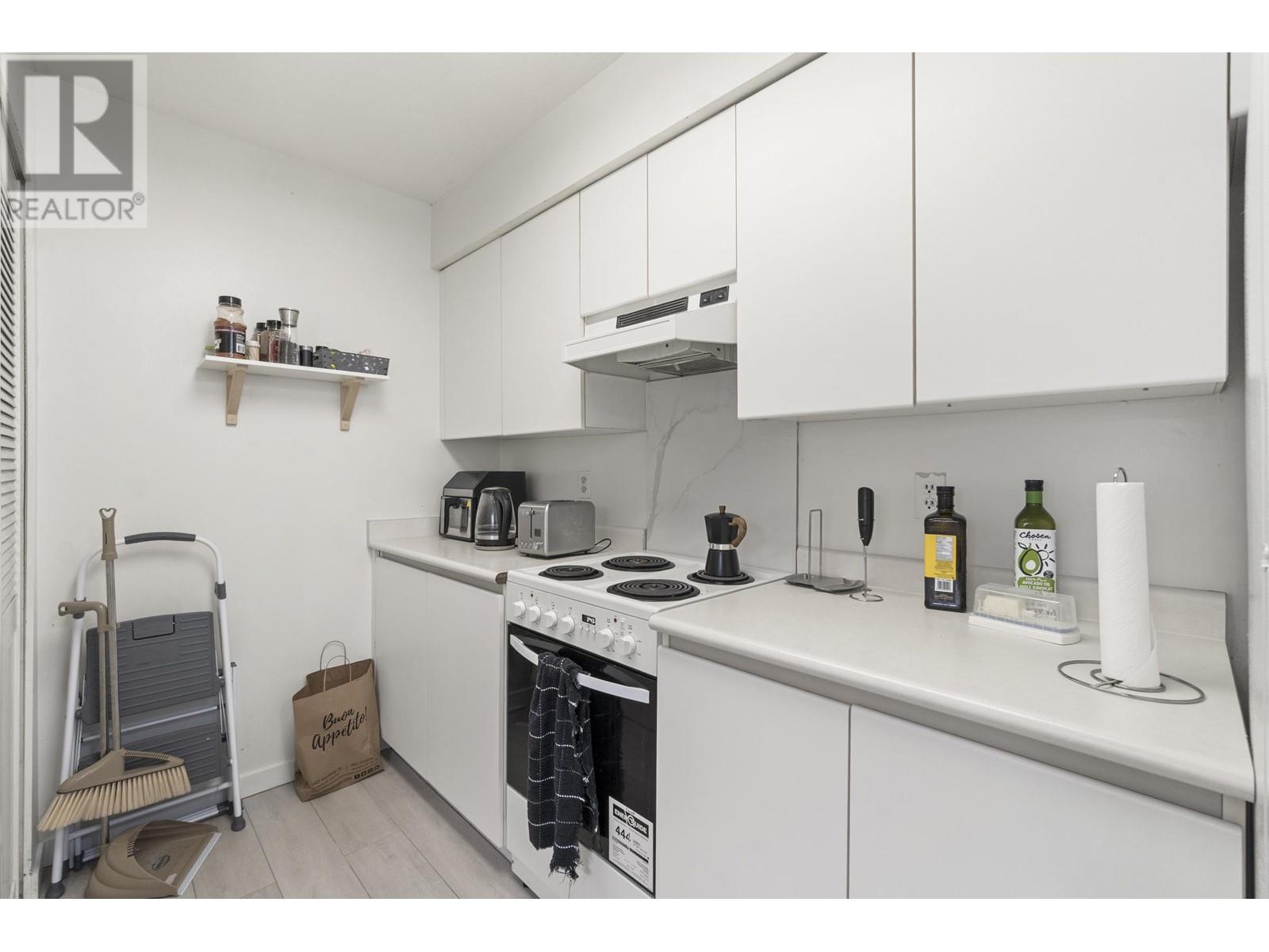 301 4990 Mcgeer Street, Vancouver, British Columbia  V5R 6C1 - Photo 10 - R2975429