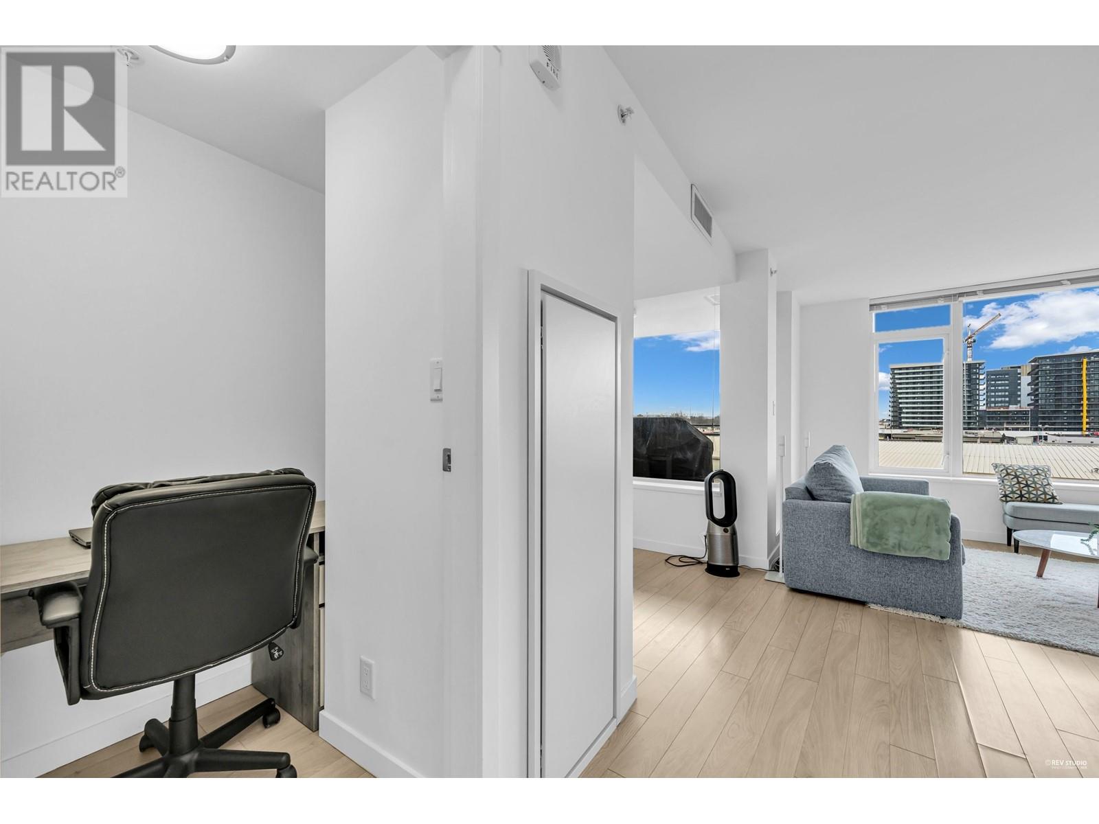 Listing Picture 15 of 29 : 501 5619 CEDARBRIDGE WAY, Richmond / 烈治文 - 魯藝地產 Yvonne Lu Group - MLS Medallion Club Member