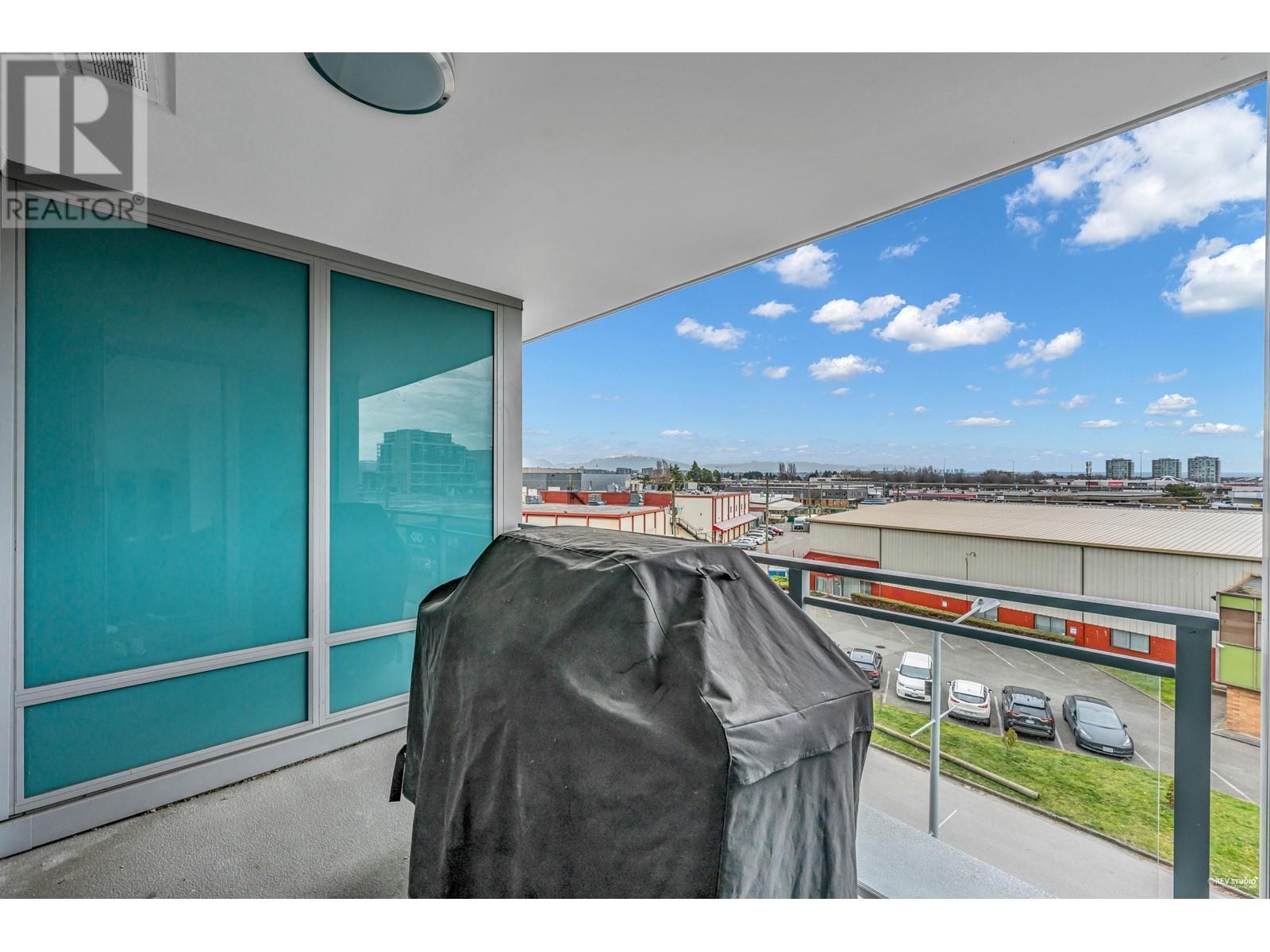 Listing Picture 19 of 29 : 501 5619 CEDARBRIDGE WAY, Richmond / 烈治文 - 魯藝地產 Yvonne Lu Group - MLS Medallion Club Member