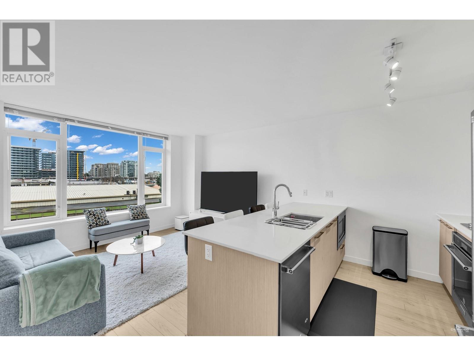 Listing Picture 11 of 29 : 501 5619 CEDARBRIDGE WAY, Richmond / 烈治文 - 魯藝地產 Yvonne Lu Group - MLS Medallion Club Member