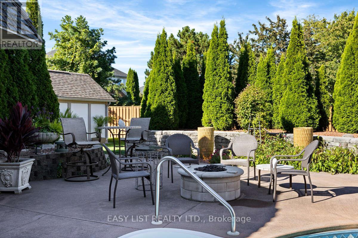 541 Kerr Crescent, Lakeshore, Ontario  N0R 1A0 - Photo 10 - X12011174