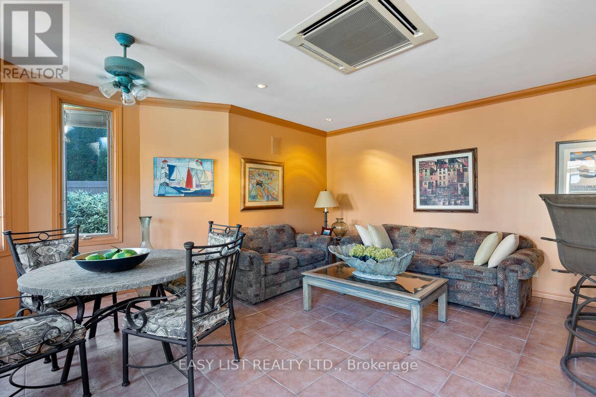 541 Kerr Crescent, Lakeshore, Ontario  N0R 1A0 - Photo 14 - X12011174