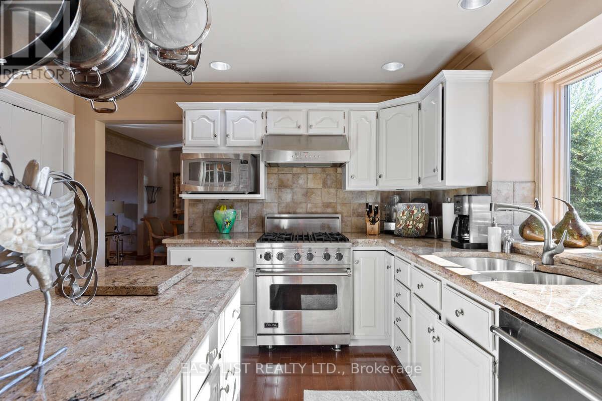 541 Kerr Crescent, Lakeshore, Ontario  N0R 1A0 - Photo 20 - X12011174