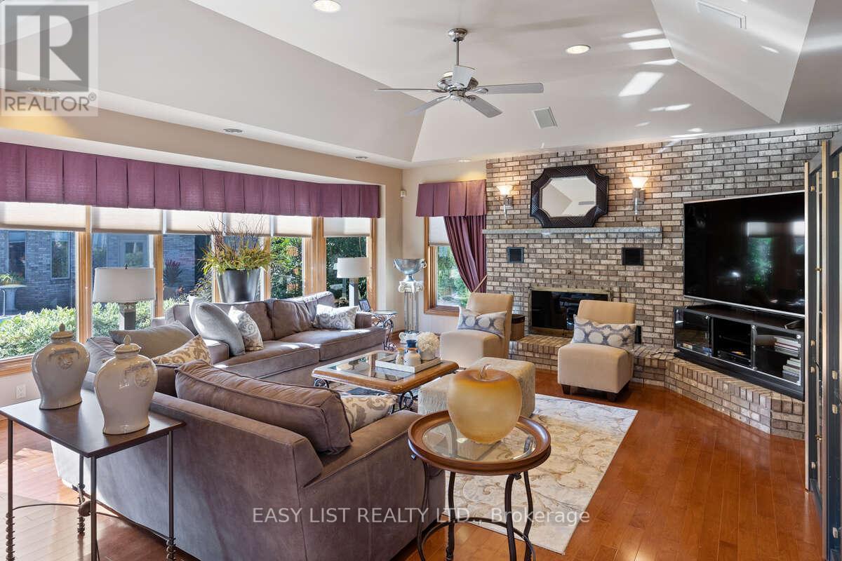 541 Kerr Crescent, Lakeshore, Ontario  N0R 1A0 - Photo 24 - X12011174