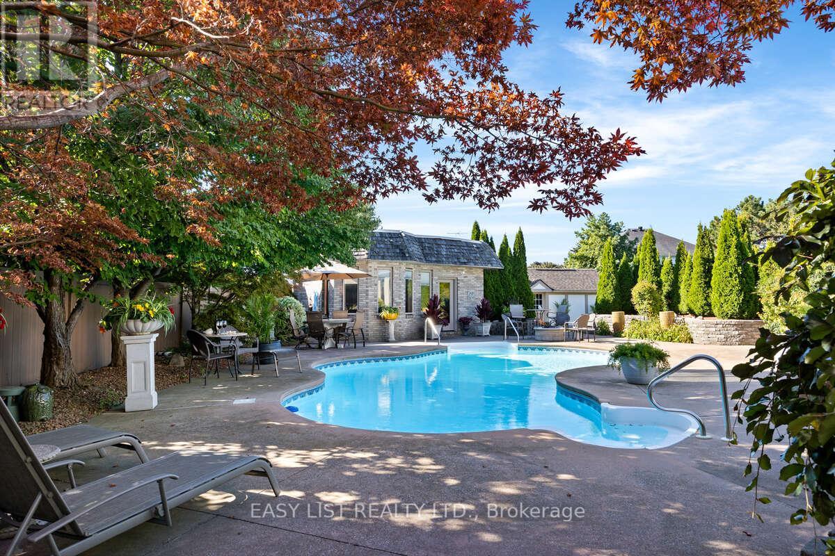 541 Kerr Crescent, Lakeshore, Ontario  N0R 1A0 - Photo 6 - X12011174