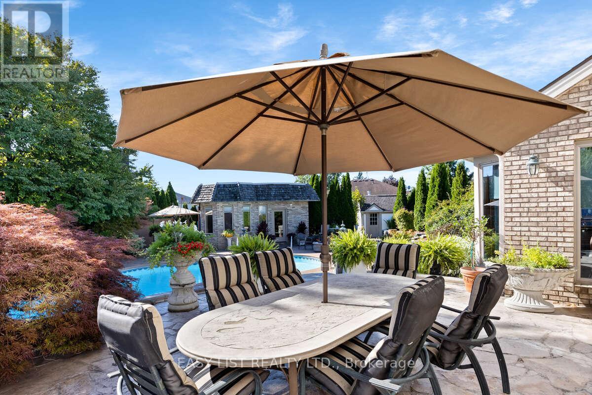 541 Kerr Crescent, Lakeshore, Ontario  N0R 1A0 - Photo 7 - X12011174