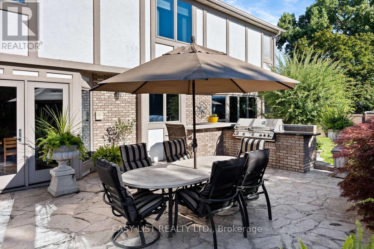 541 Kerr Crescent, Lakeshore, Ontario  N0R 1A0 - Photo 8 - X12011174