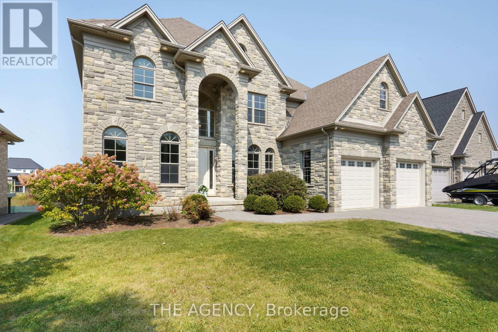 Property at 465 EAGLETRACE DRIVE image 3