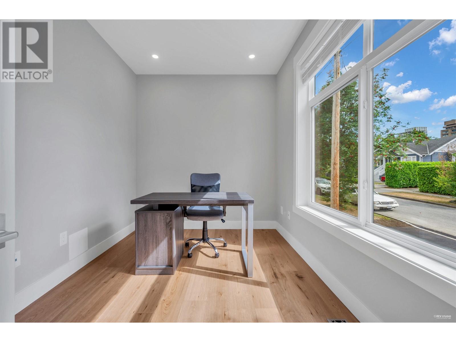 390 Seventh Avenue, New Westminster, British Columbia  V3L 2W1 - Photo 13 - R2973910