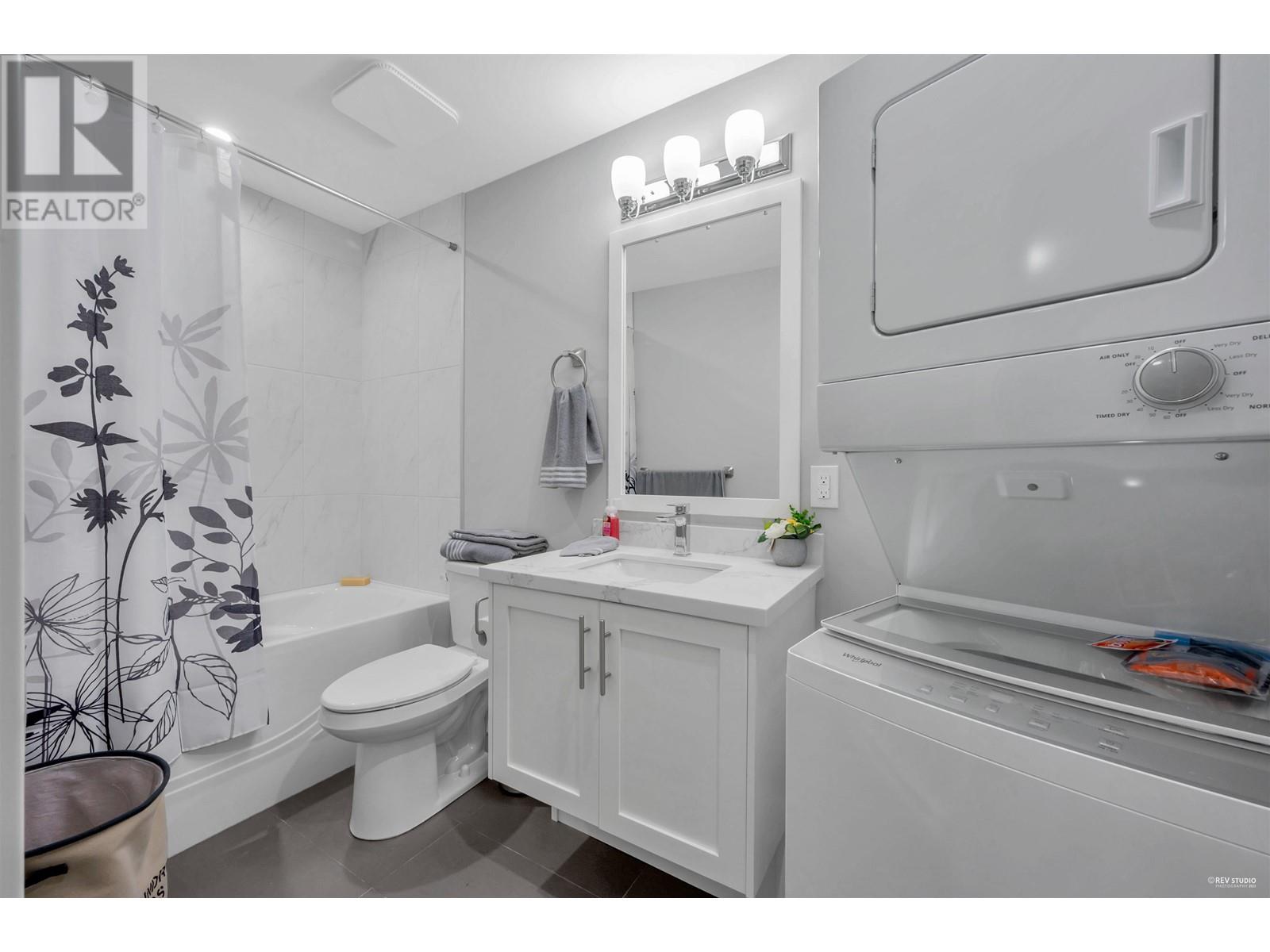 390 Seventh Avenue, New Westminster, British Columbia  V3L 2W1 - Photo 24 - R2973910