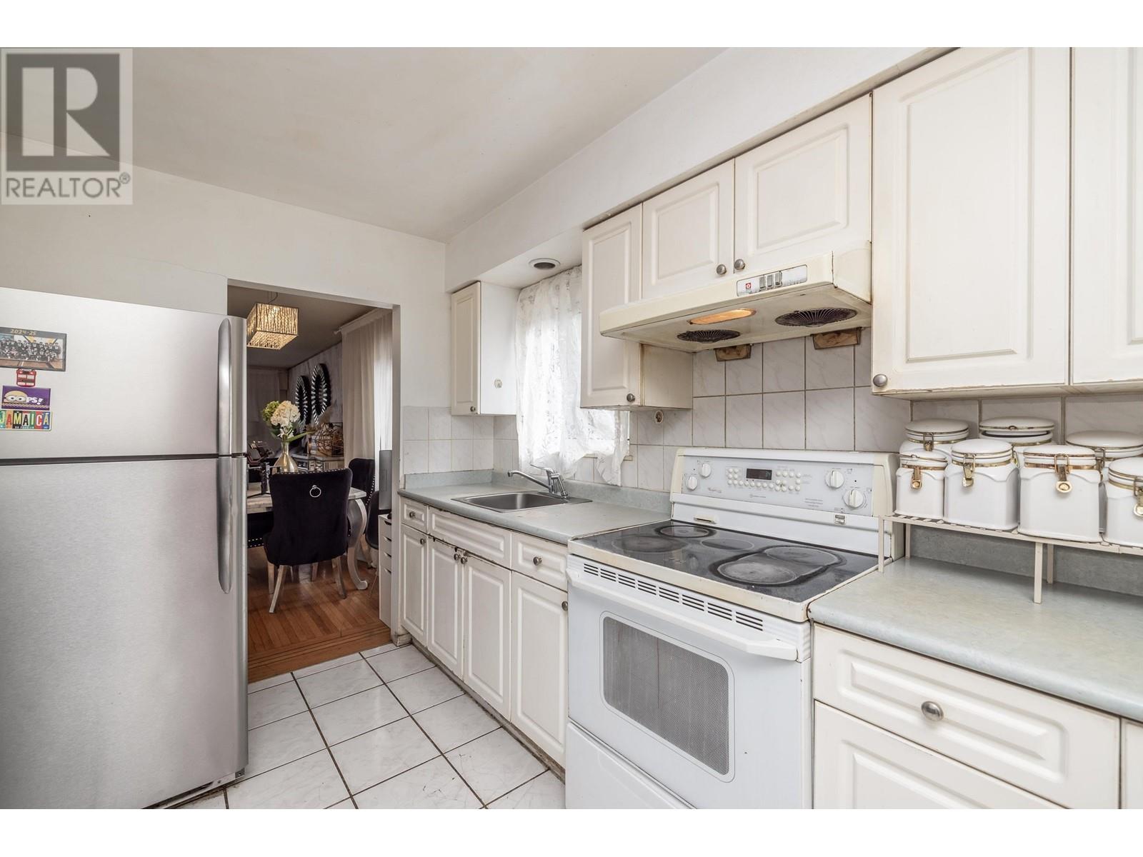 4987 Hoy Street, Vancouver, British Columbia  V5R 4N6 - Photo 11 - R2975911